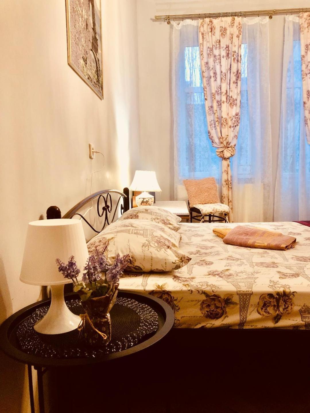 Vintage Apartment 2 rooms Lviv Buitenkant foto